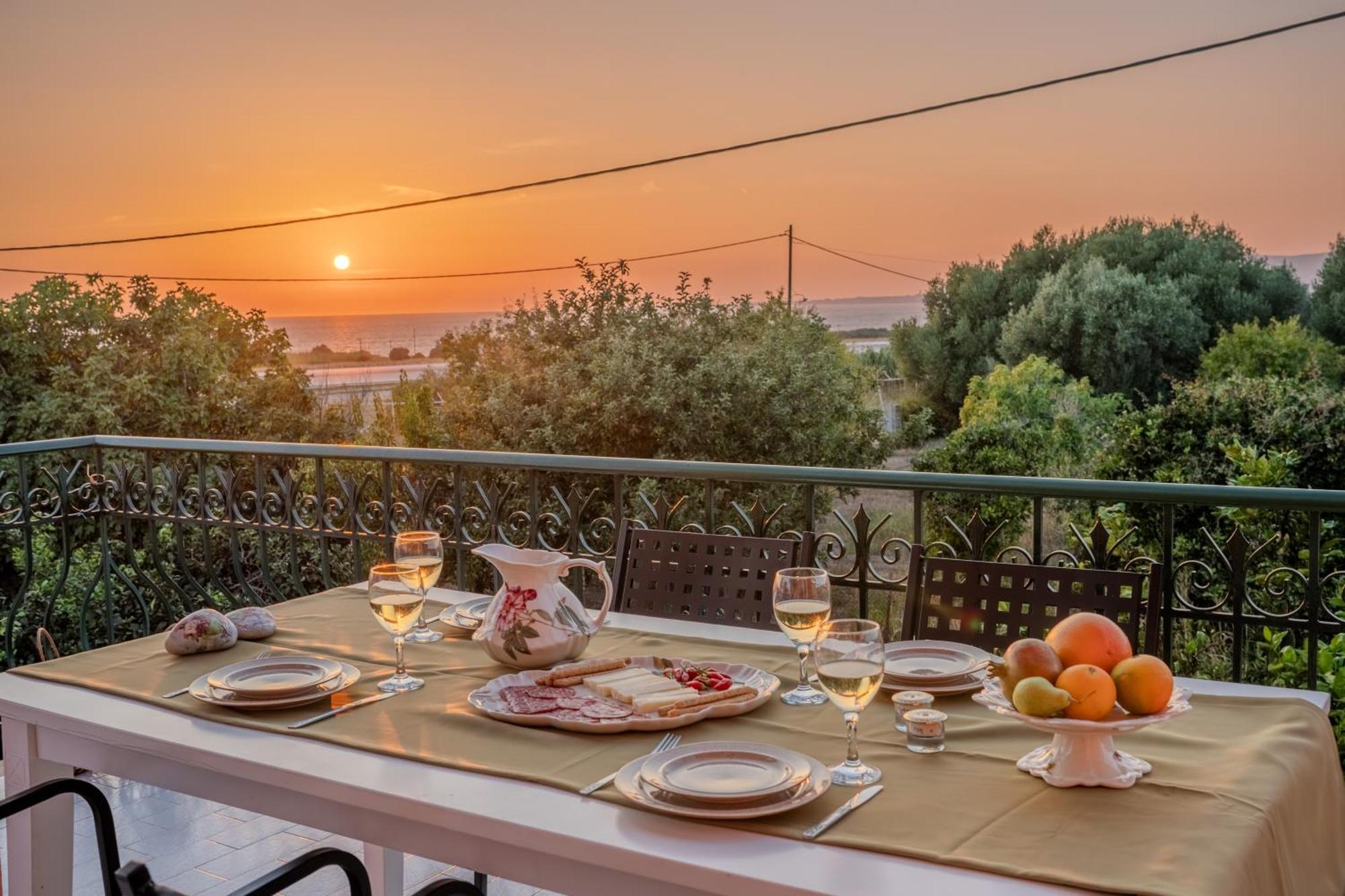 Ariadni Sea View Apartment Μηνιά Εξωτερικό φωτογραφία