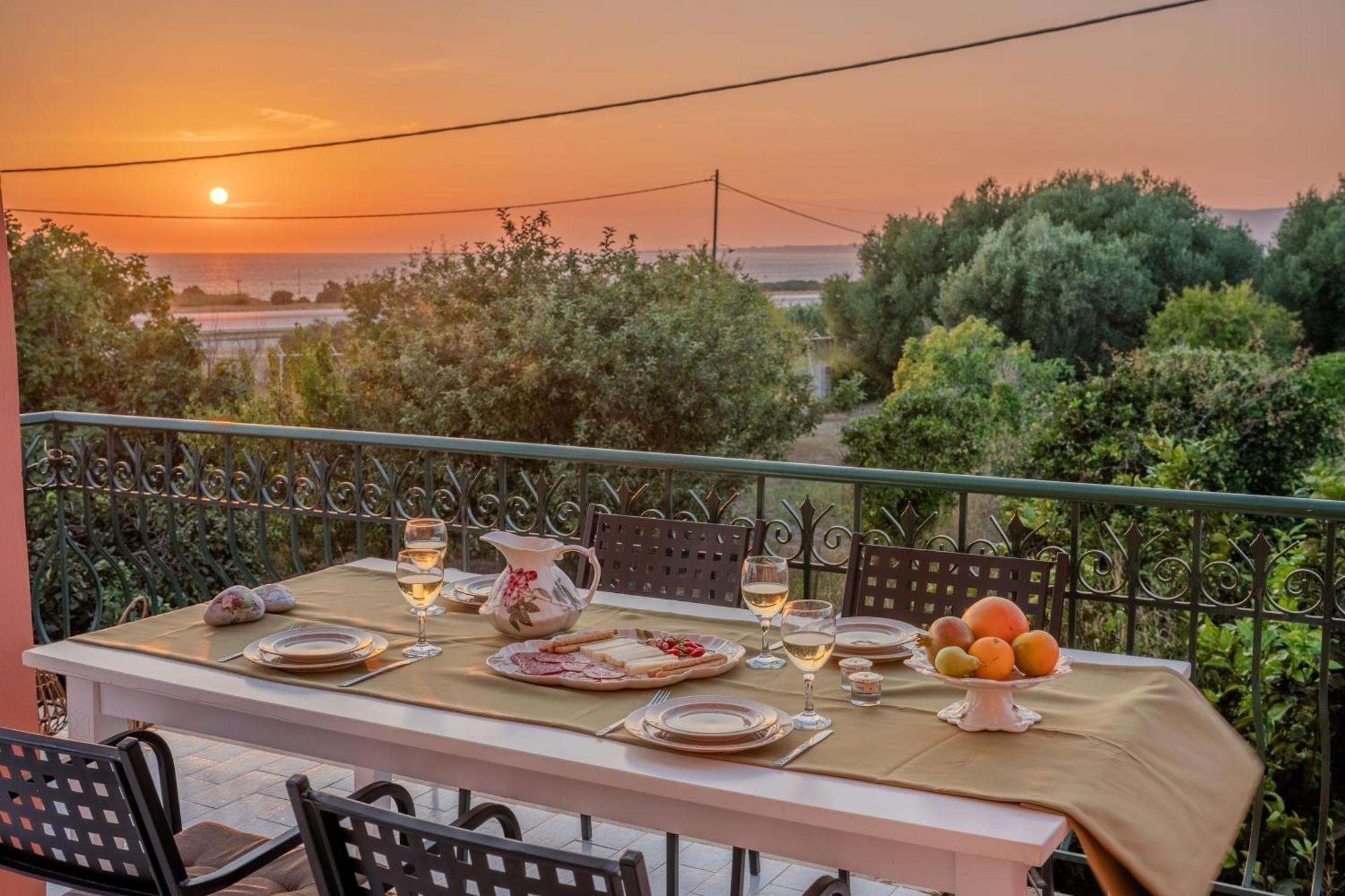 Ariadni Sea View Apartment Μηνιά Εξωτερικό φωτογραφία