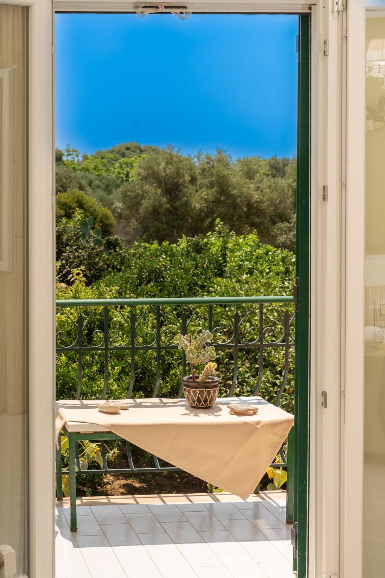 Ariadni Sea View Apartment Μηνιά Εξωτερικό φωτογραφία