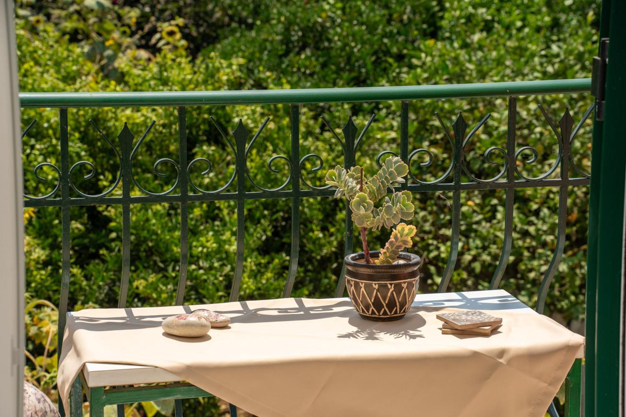 Ariadni Sea View Apartment Μηνιά Εξωτερικό φωτογραφία