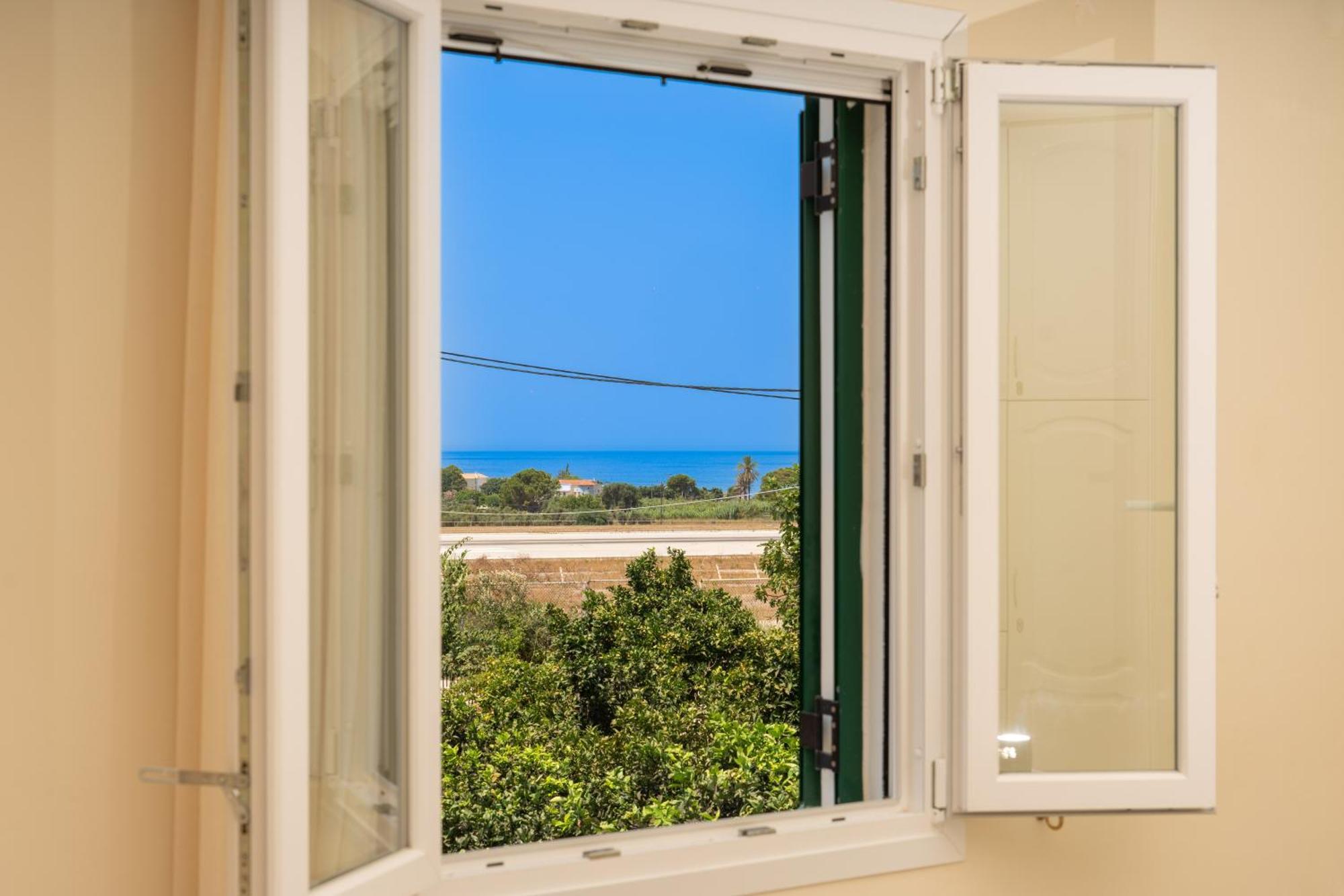 Ariadni Sea View Apartment Μηνιά Εξωτερικό φωτογραφία